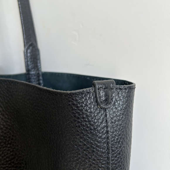 Banana Republic Tote East-West Pebbled Cow Leather Black 14x15 Unstructured Soft - Picture 5 of 13